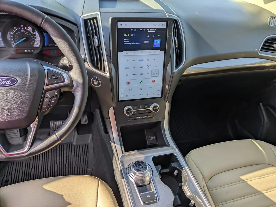 2023 Ford Edge - Image 21 of 31