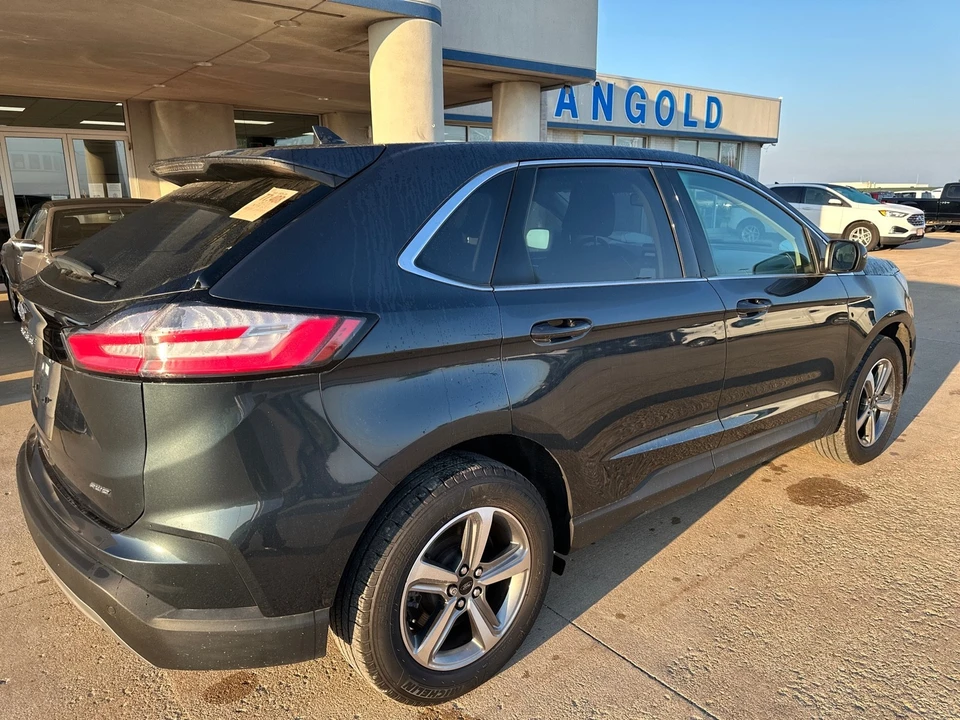2023 Ford Edge - Image 2 of 21