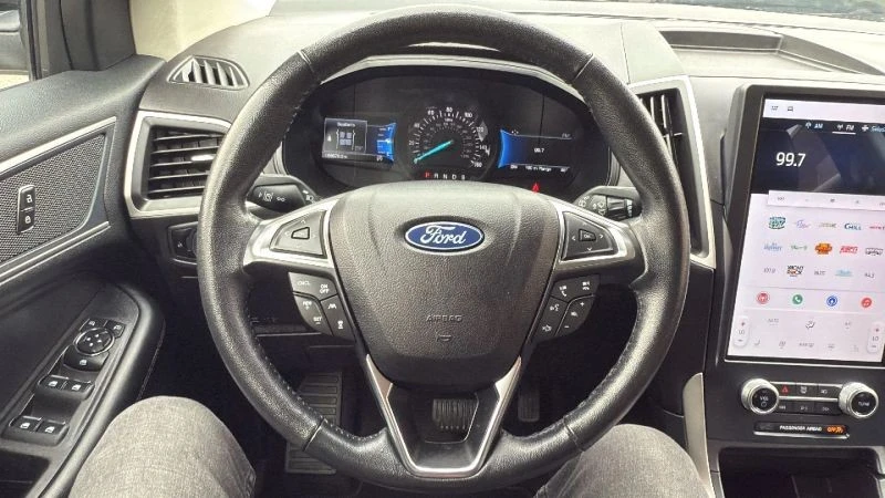 2023 Ford Edge - Image 10 of 12