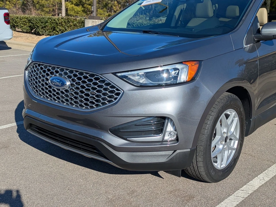 2023 Ford Edge - Image 10 of 12