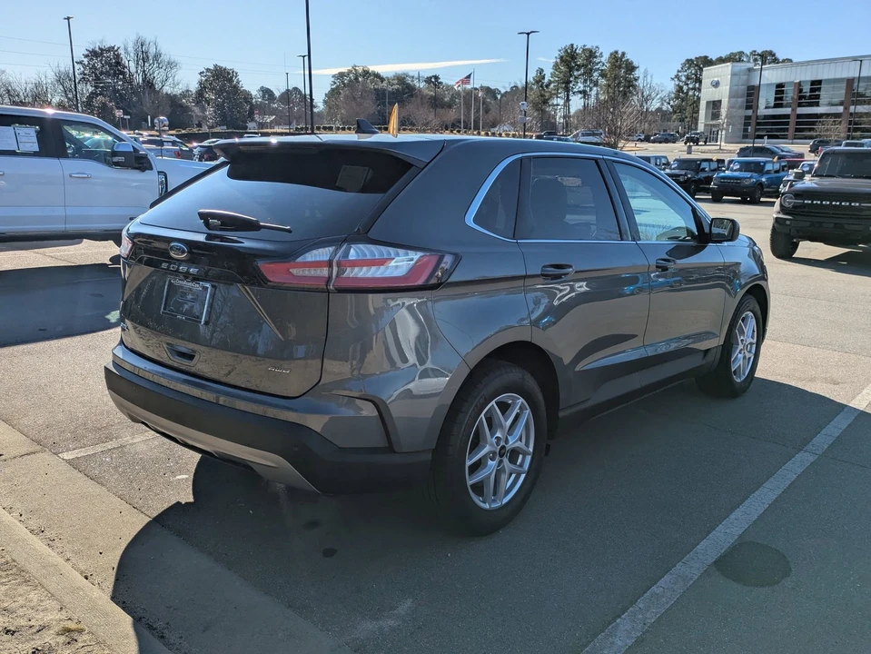 2023 Ford Edge - Image 4 of 12