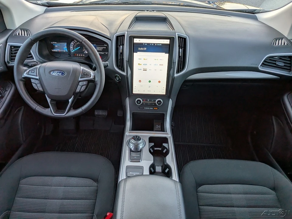 2023 Ford Edge - Image 18 of 21