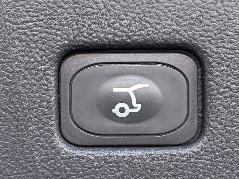 2023 Ford Edge - Image 16 of 21