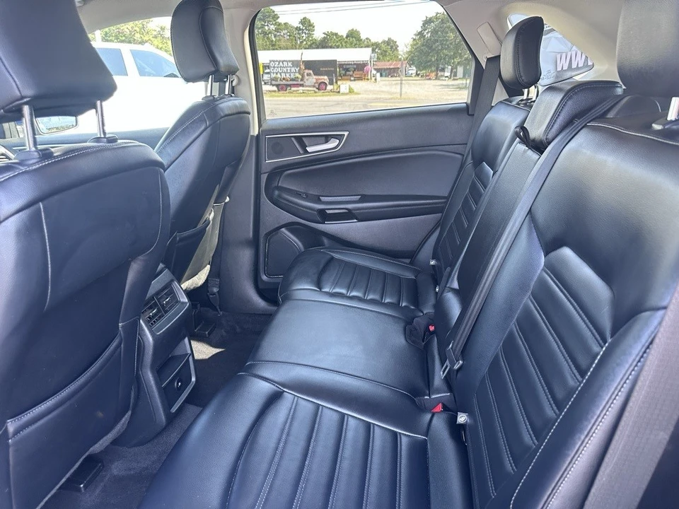 2023 Ford Edge - Image 2 of 12