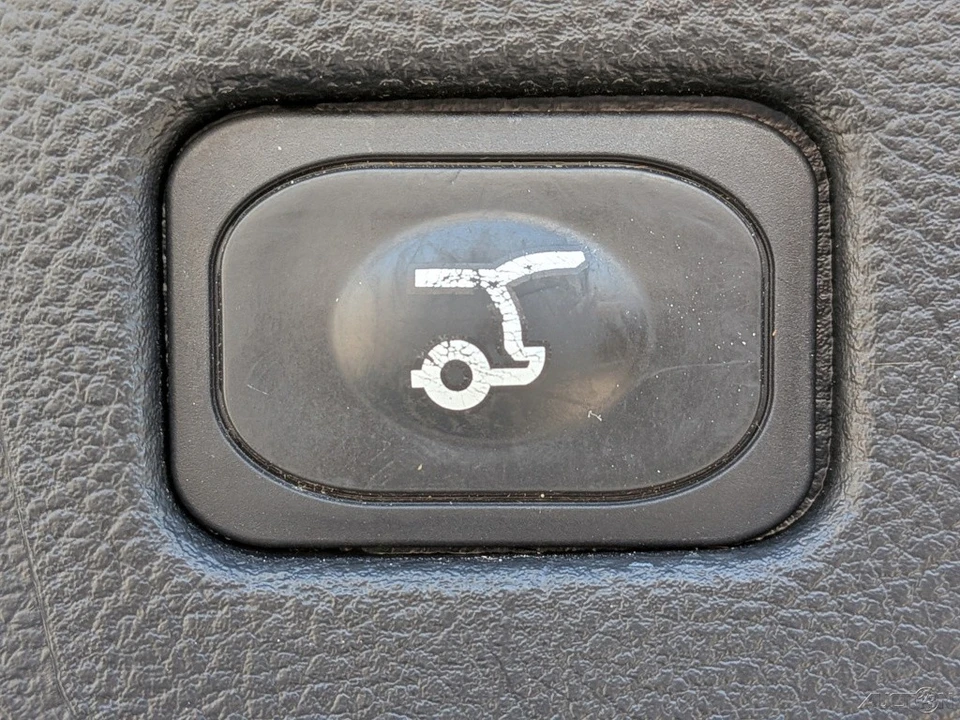 2023 Ford Edge - Image 16 of 21