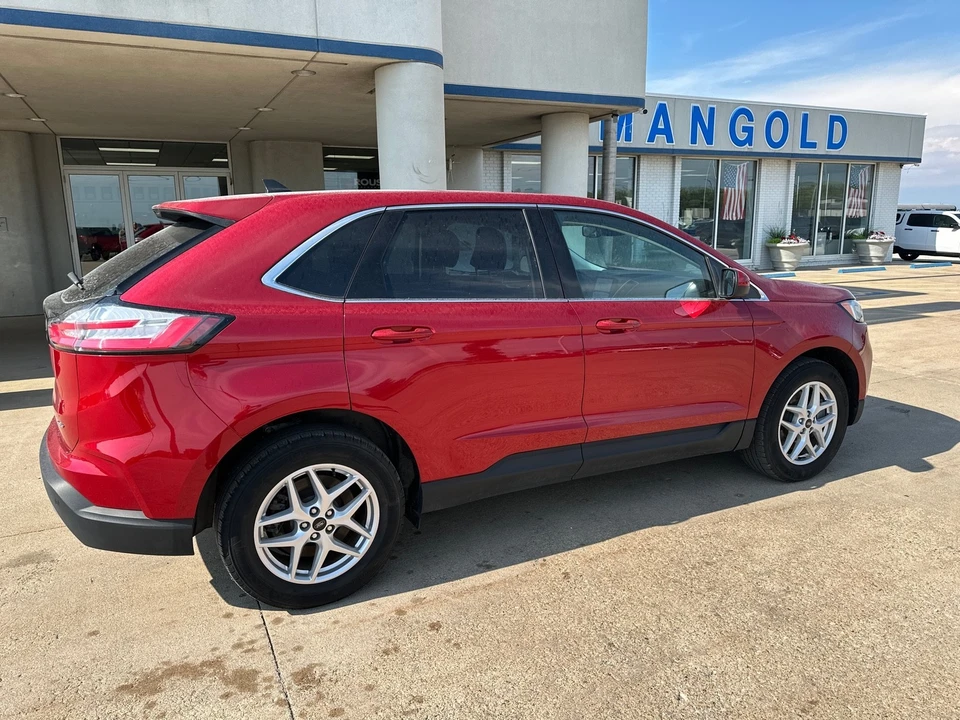 2023 Ford Edge - Image 2 of 21