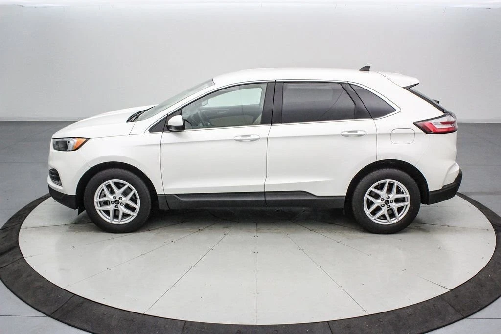 2023 Ford Edge - Image 8 of 21