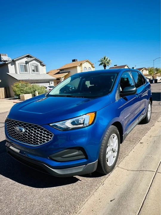 2023 Ford Edge - Image 2 of 14