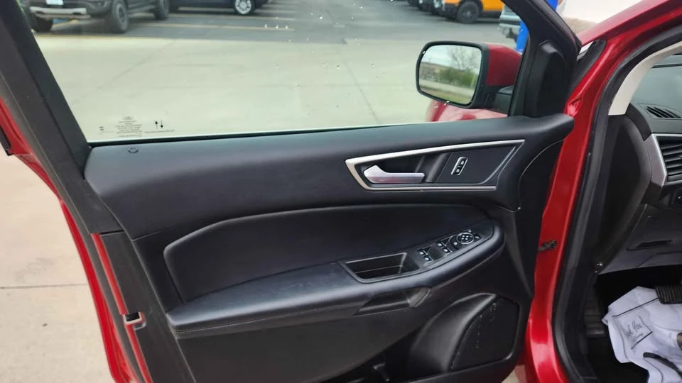 2023 Ford Edge - Image 13 of 20