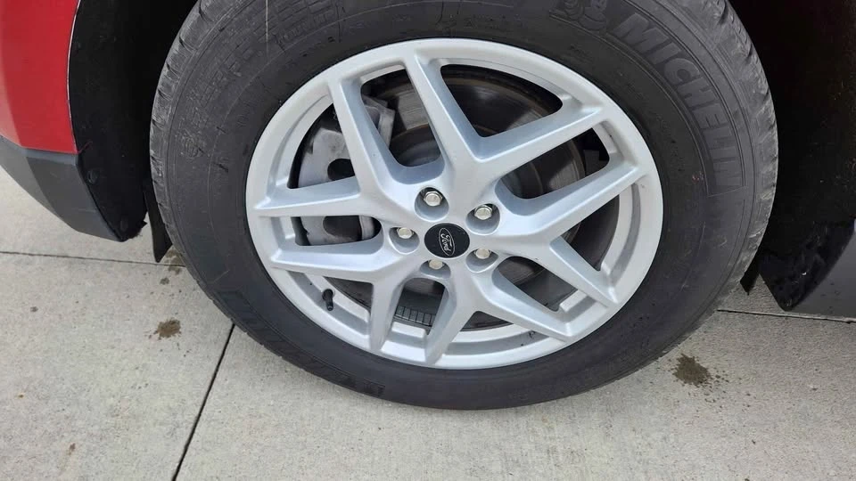 2023 Ford Edge - Image 2 of 20