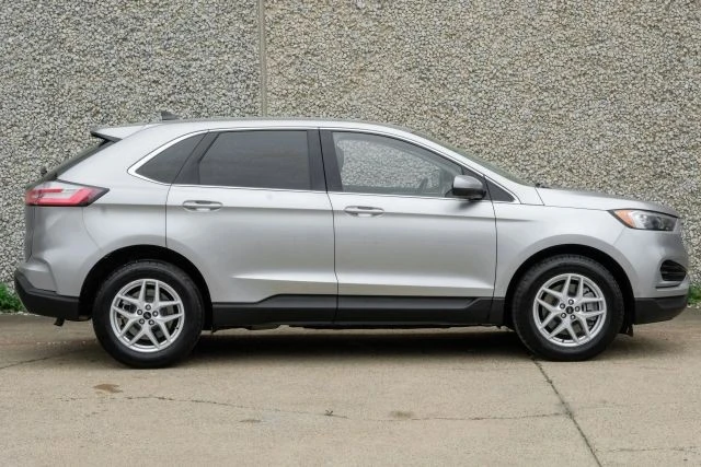 2023 Ford Edge - Image 8 of 31