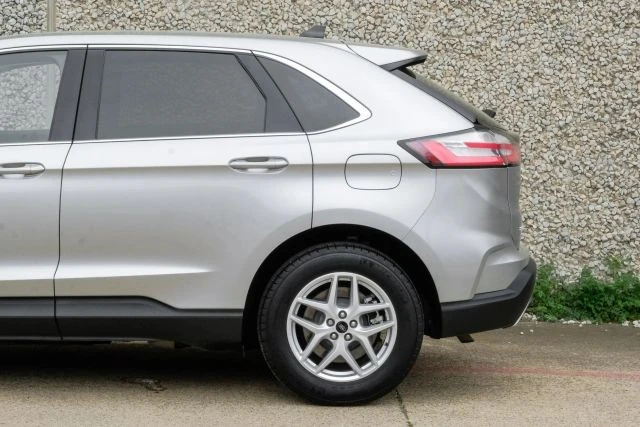 2023 Ford Edge - Image 14 of 31