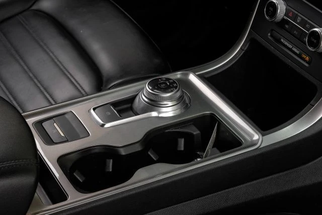 2023 Ford Edge - Image 25 of 31