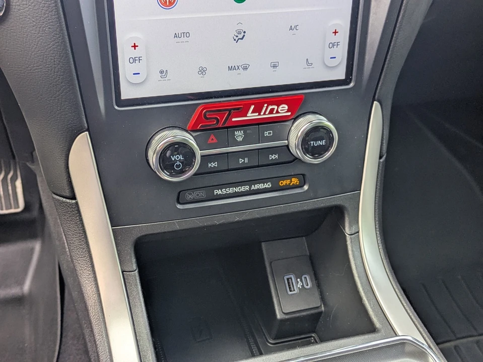 2023 Ford Edge - Image 25 of 31