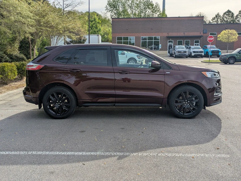 2023 Ford Edge - Image 3 of 31