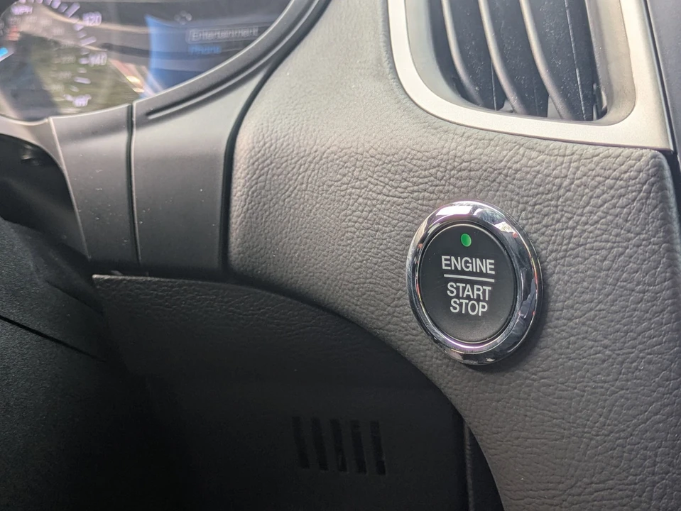 2023 Ford Edge - Image 24 of 31