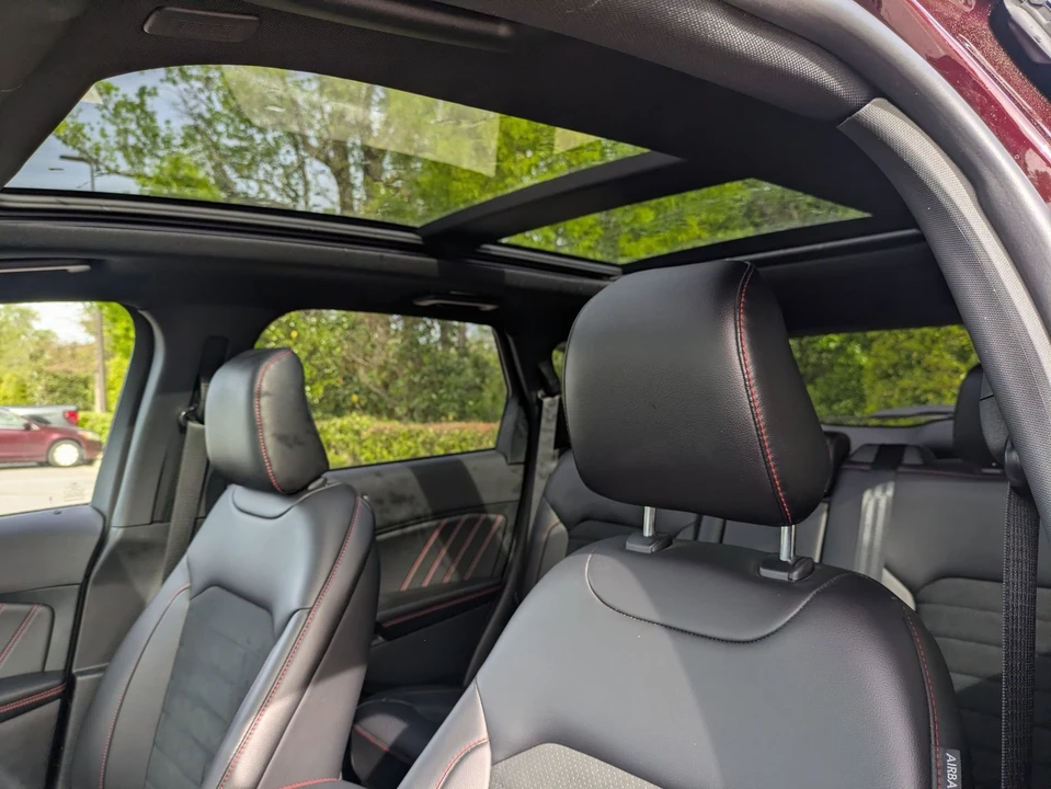 2023 Ford Edge - Image 28 of 31