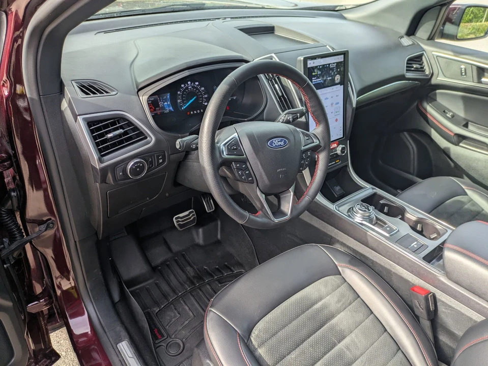 2023 Ford Edge - Image 14 of 31
