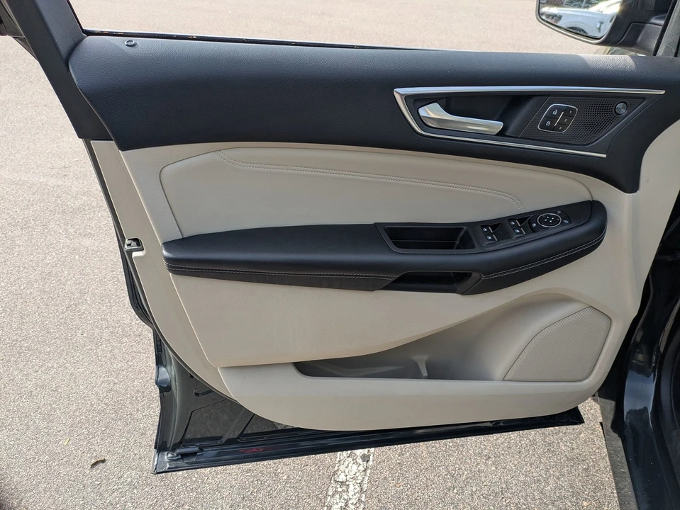 2023 Ford Edge - Image 15 of 21