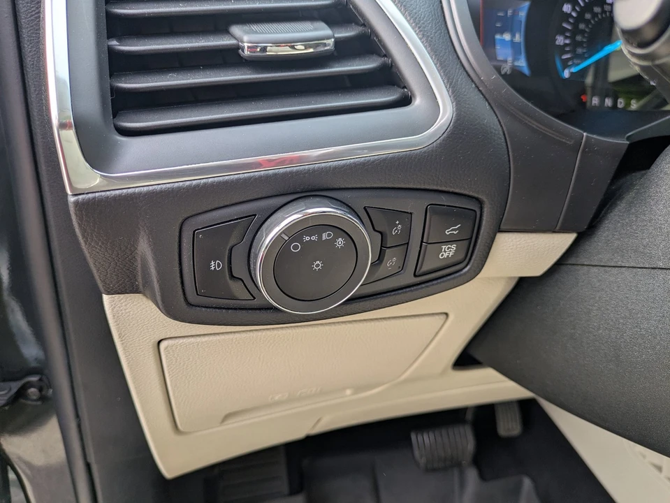 2023 Ford Edge - Image 17 of 21