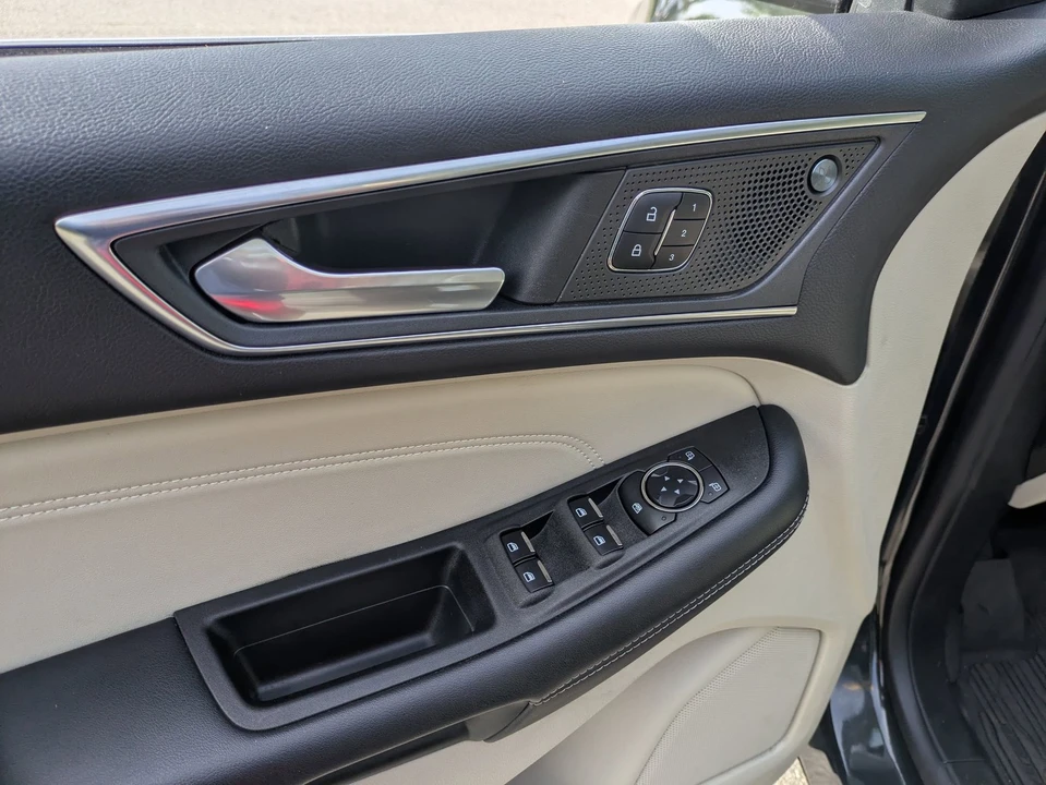 2023 Ford Edge - Image 16 of 21