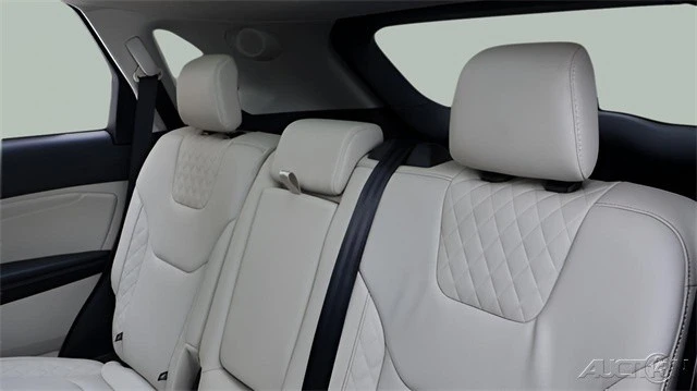 2023 Ford Edge - Image 15 of 21