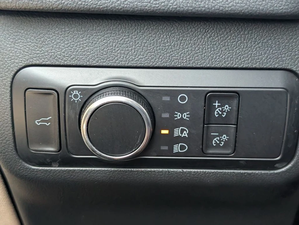 2023 Ford Escape - Image 13 of 25