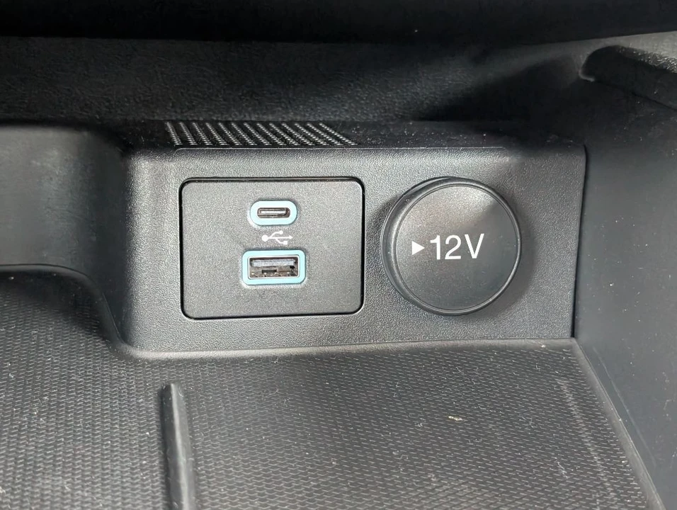 2023 Ford Escape - Image 22 of 25