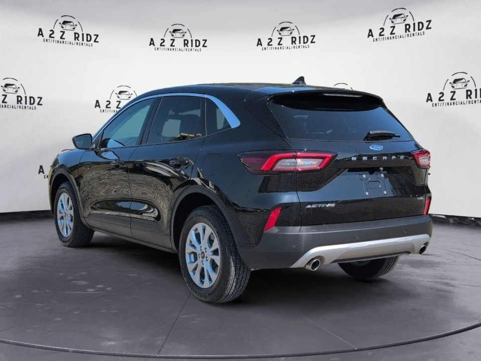 2023 Ford Escape - Image 4 of 25