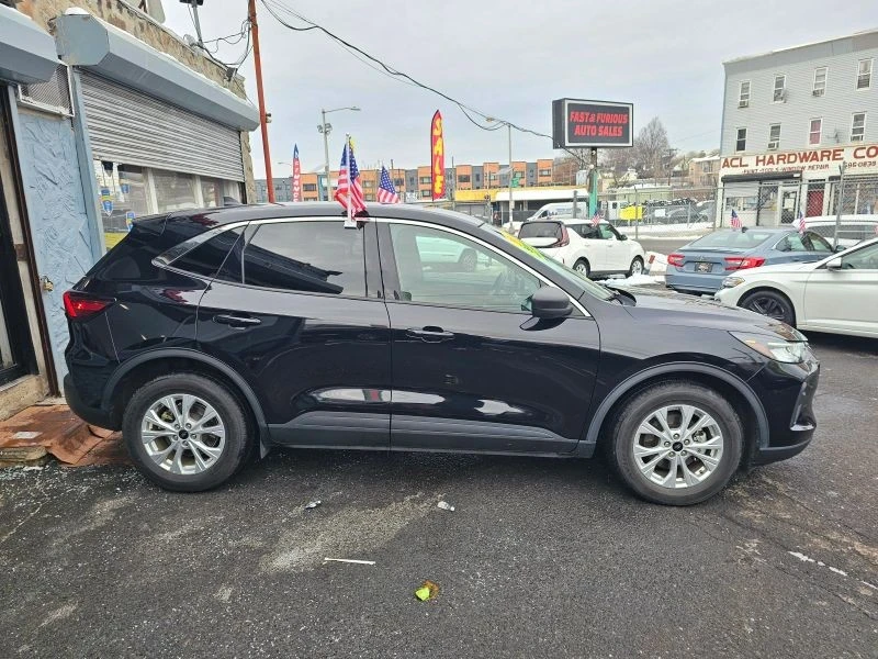 2023 Ford Escape - Image 3 of 12