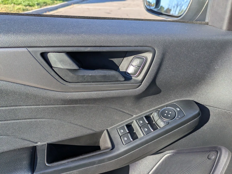 2023 Ford Escape - Image 16 of 21