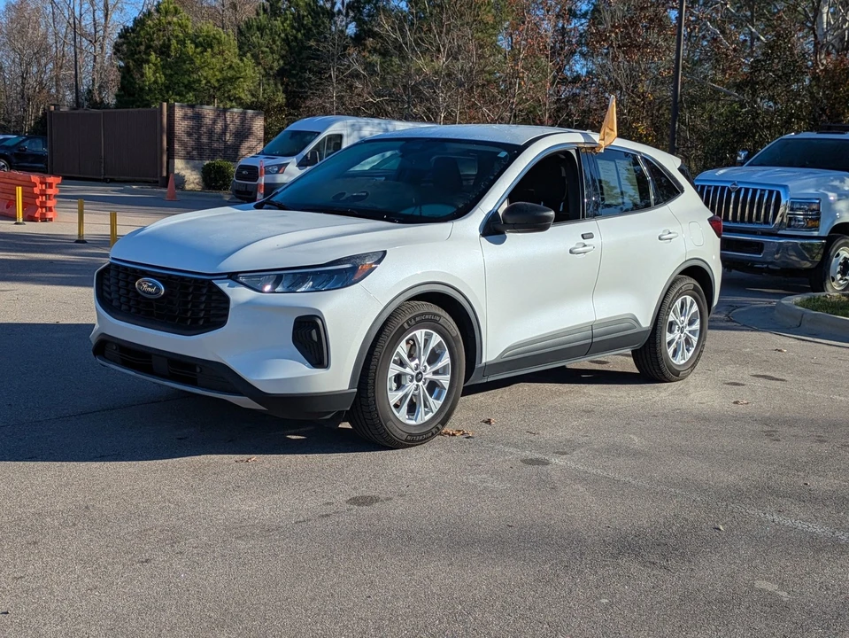 2023 Ford Escape - Image 8 of 21