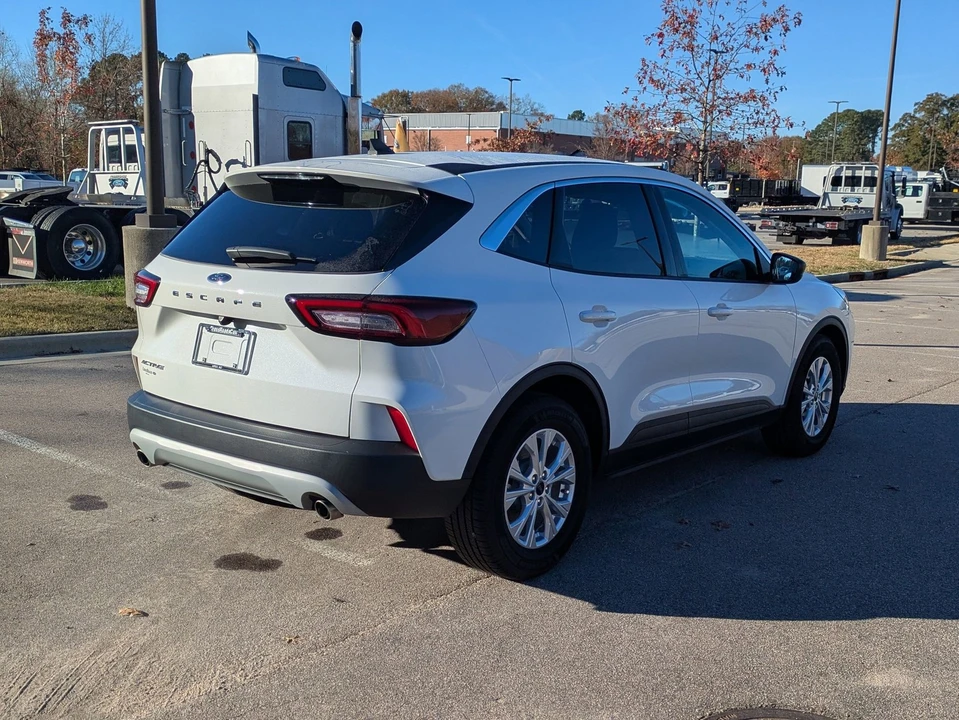 2023 Ford Escape - Image 4 of 21