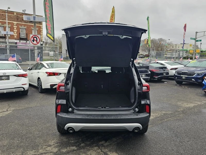2023 Ford Escape - Image 8 of 12