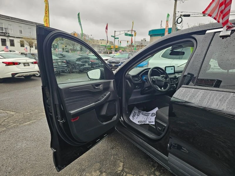 2023 Ford Escape - Image 9 of 12
