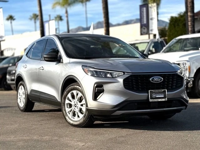 2023 Ford Escape - Image 2 of 12