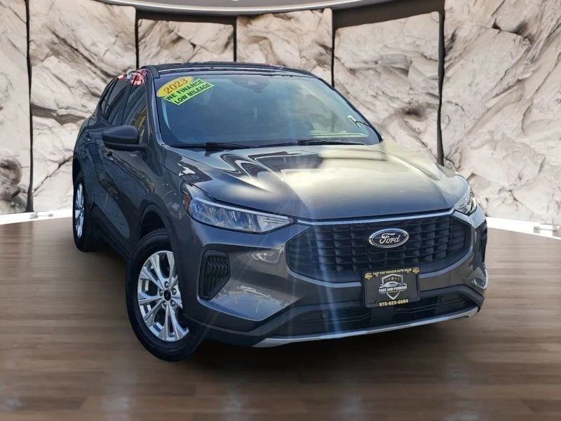 2023 Ford Escape - Image 3 of 12