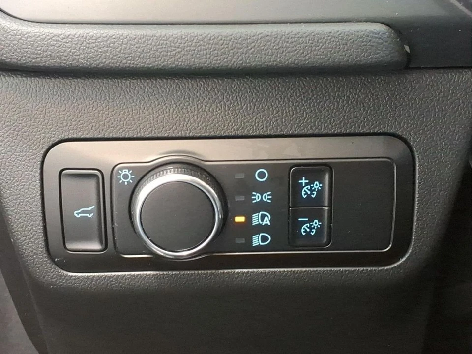 2023 Ford Escape - Image 15 of 27