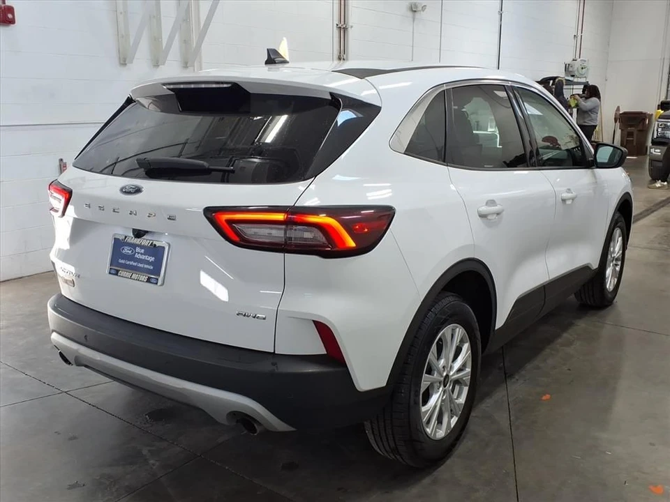 2023 Ford Escape - Image 6 of 21