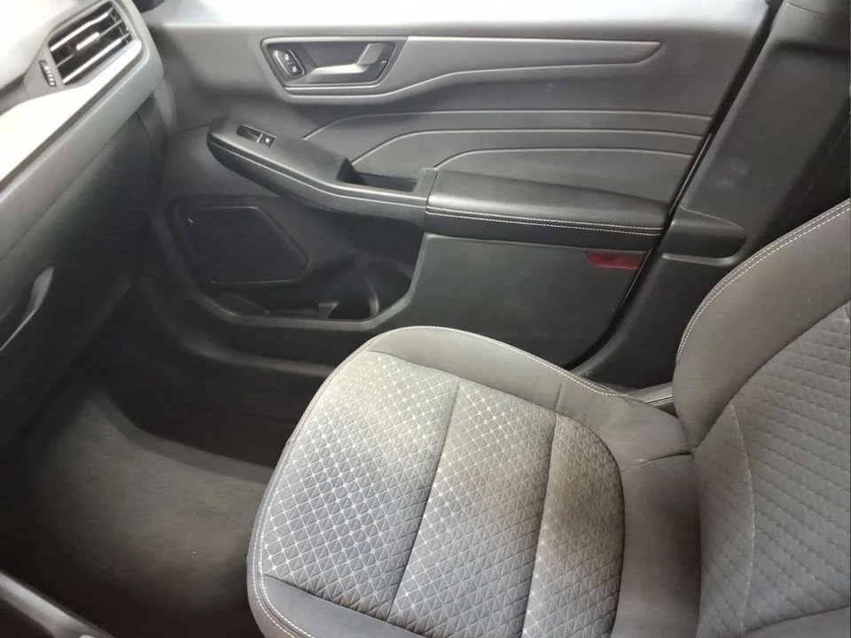 2023 Ford Escape - Image 20 of 27