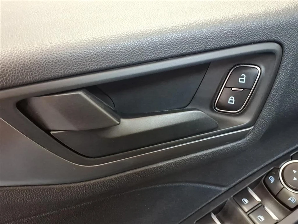 2023 Ford Escape - Image 13 of 21