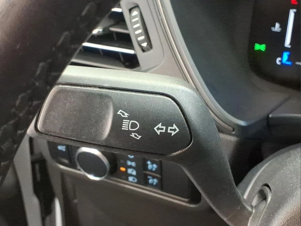 2023 Ford Escape - Image 16 of 27