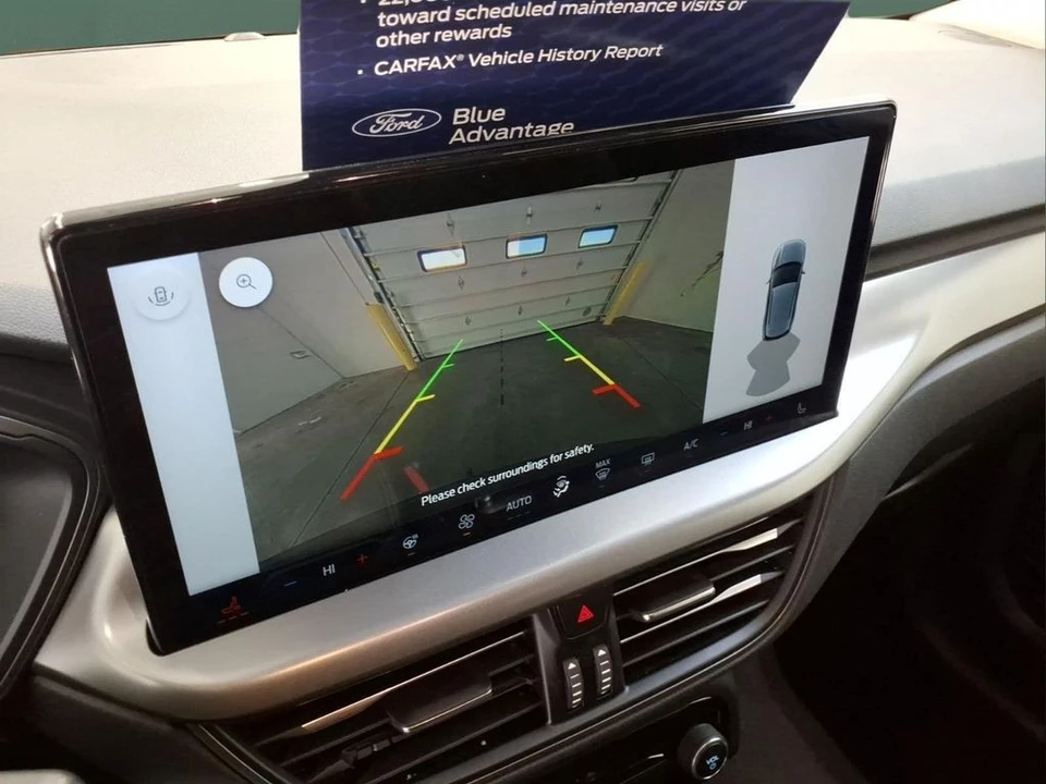 2023 Ford Escape - Image 8 of 27