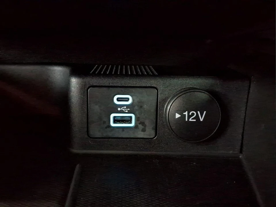 2023 Ford Escape - Image 10 of 27