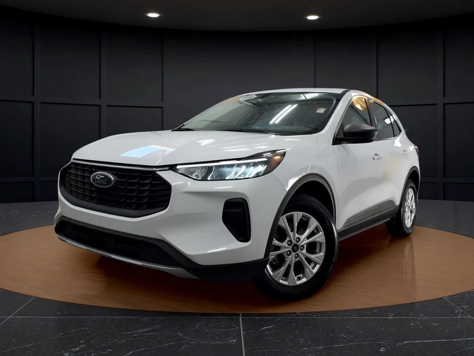 2023 Ford Escape - Image 3 of 27