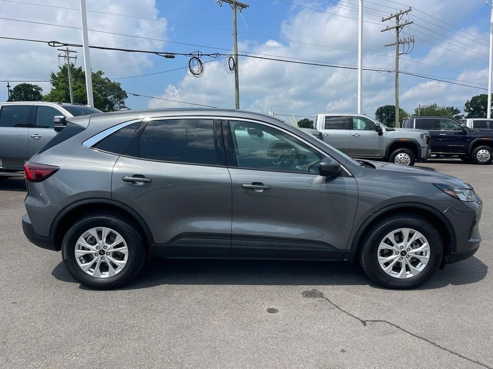 2023 Ford Escape - Image 6 of 21