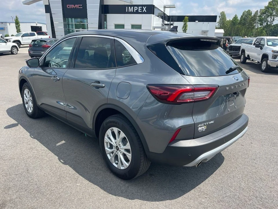 2023 Ford Escape - Image 3 of 21
