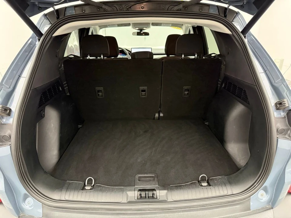 2023 Ford Escape - Image 8 of 12