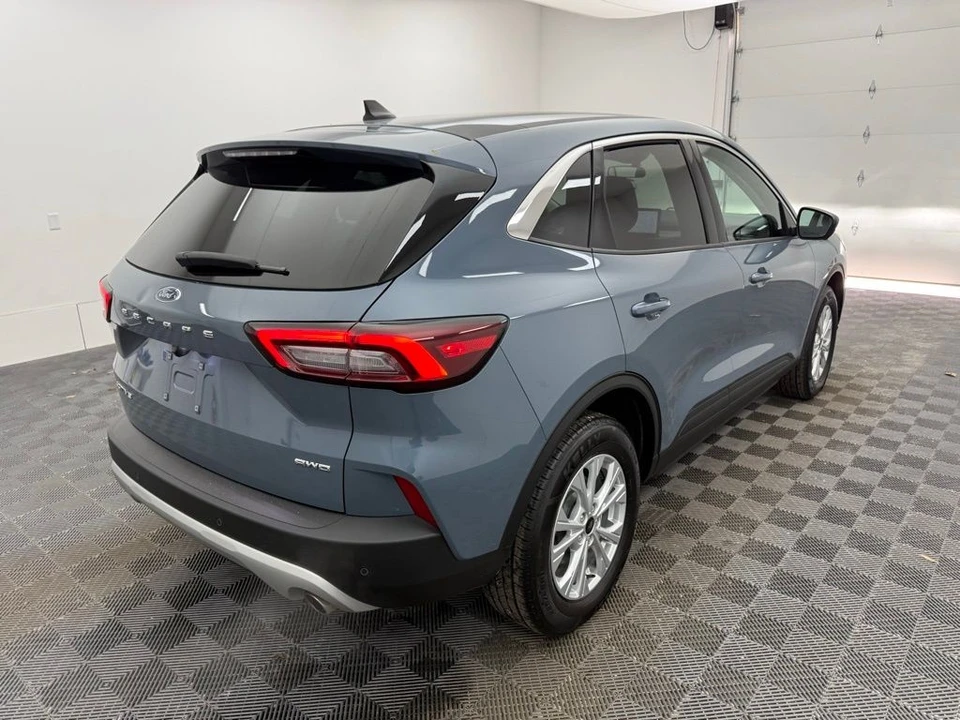 2023 Ford Escape - Image 6 of 12