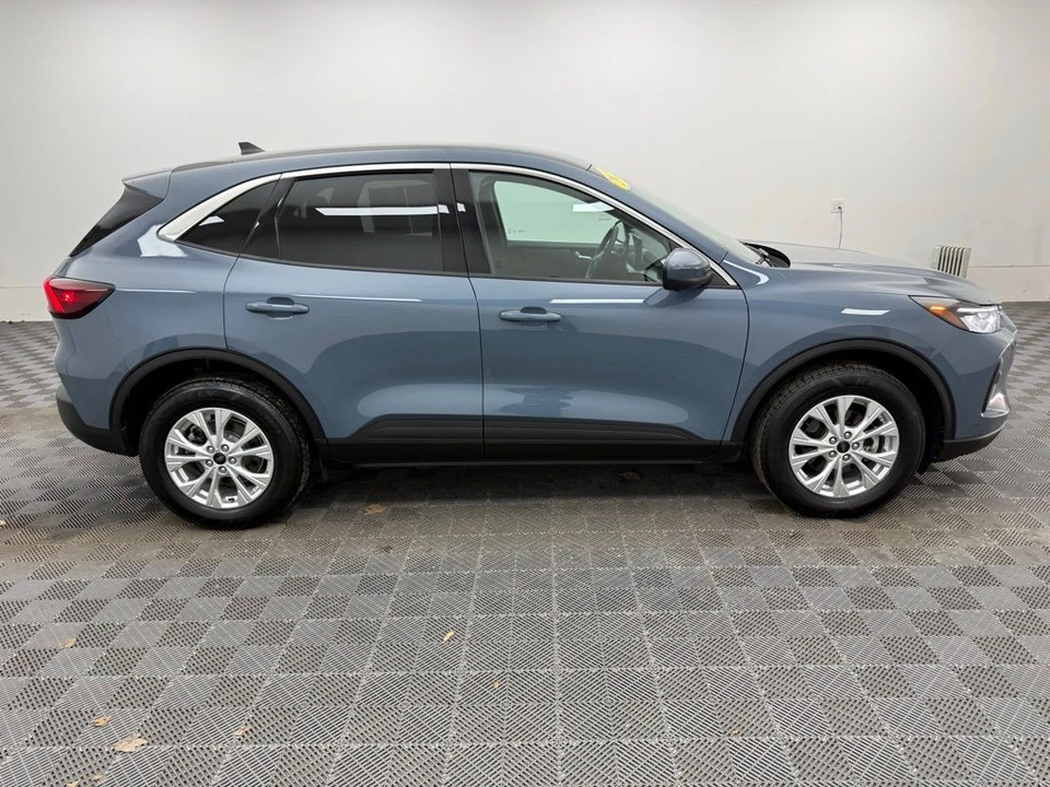 2023 Ford Escape - Image 5 of 12